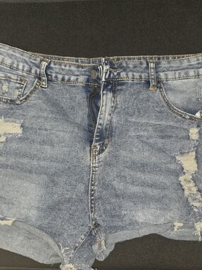 SHEIN Light Blue Distressed Denim Shorts